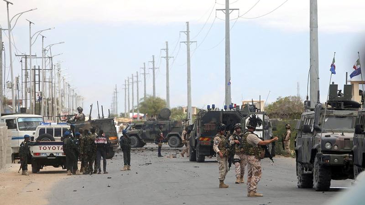 Somali\'de konuşlu Amerikan ve İtalyan askerlerine çifte bombalı saldırı