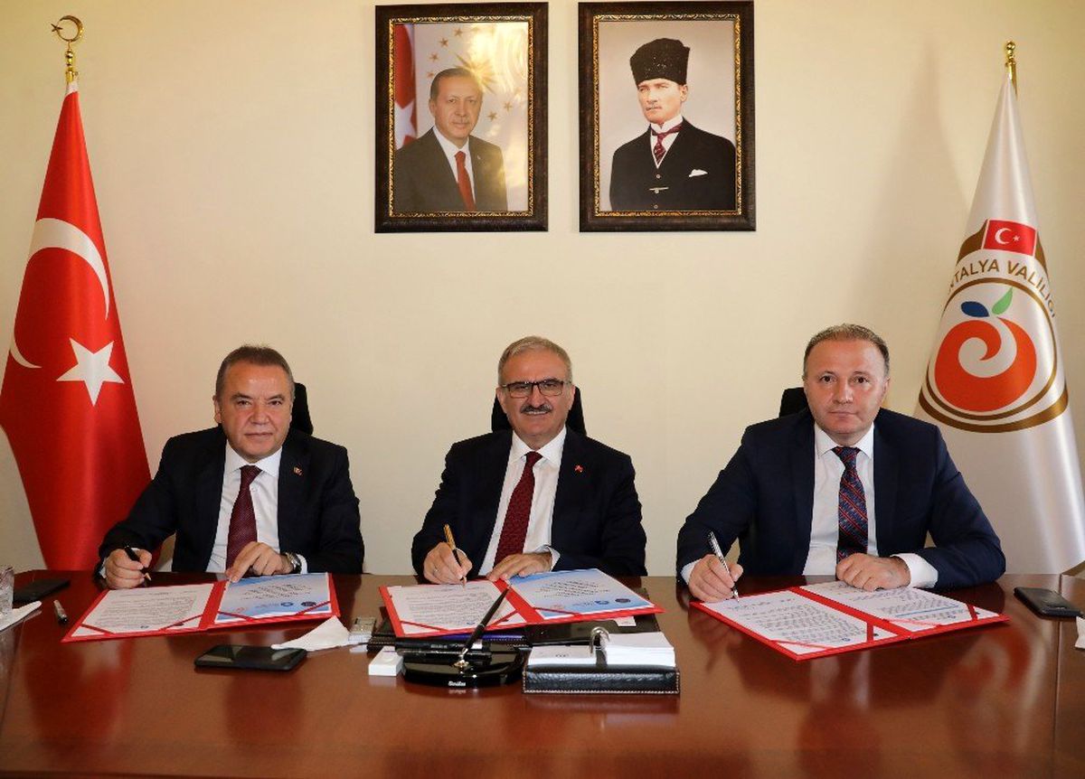 Tazelenme Üniversitesi öğrencileri büyükşehir belediyesinde gönüllü hizmet yapacak