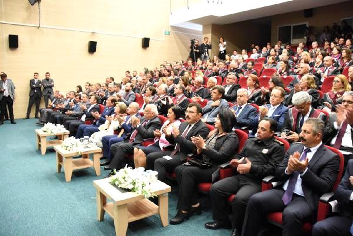 Tübitak başkanı mandal: türkiye kendi ilacını ve enerjisini üretecek insan kaynağına sahip