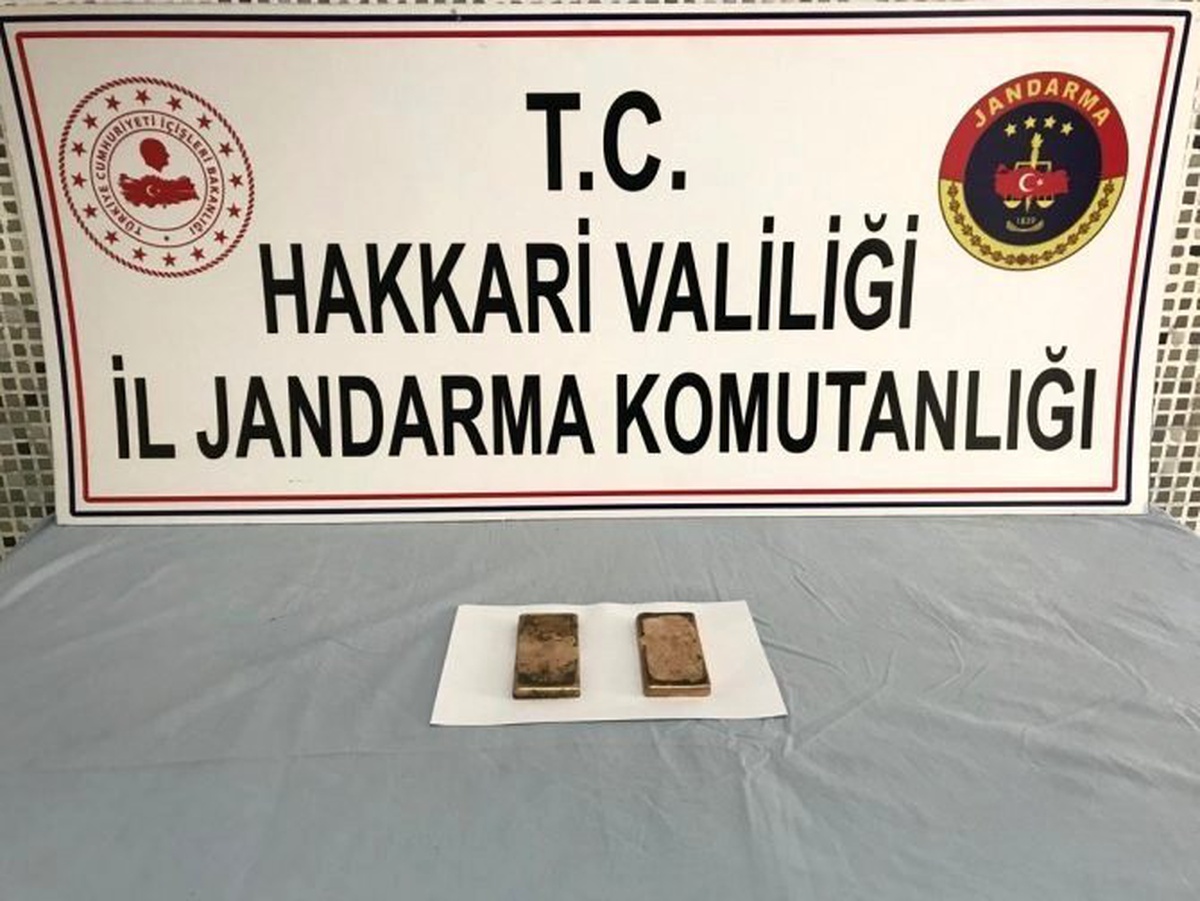 Uygulama noktasında 2 kilo 484 gram kaçak külçe altın ele geçirildi