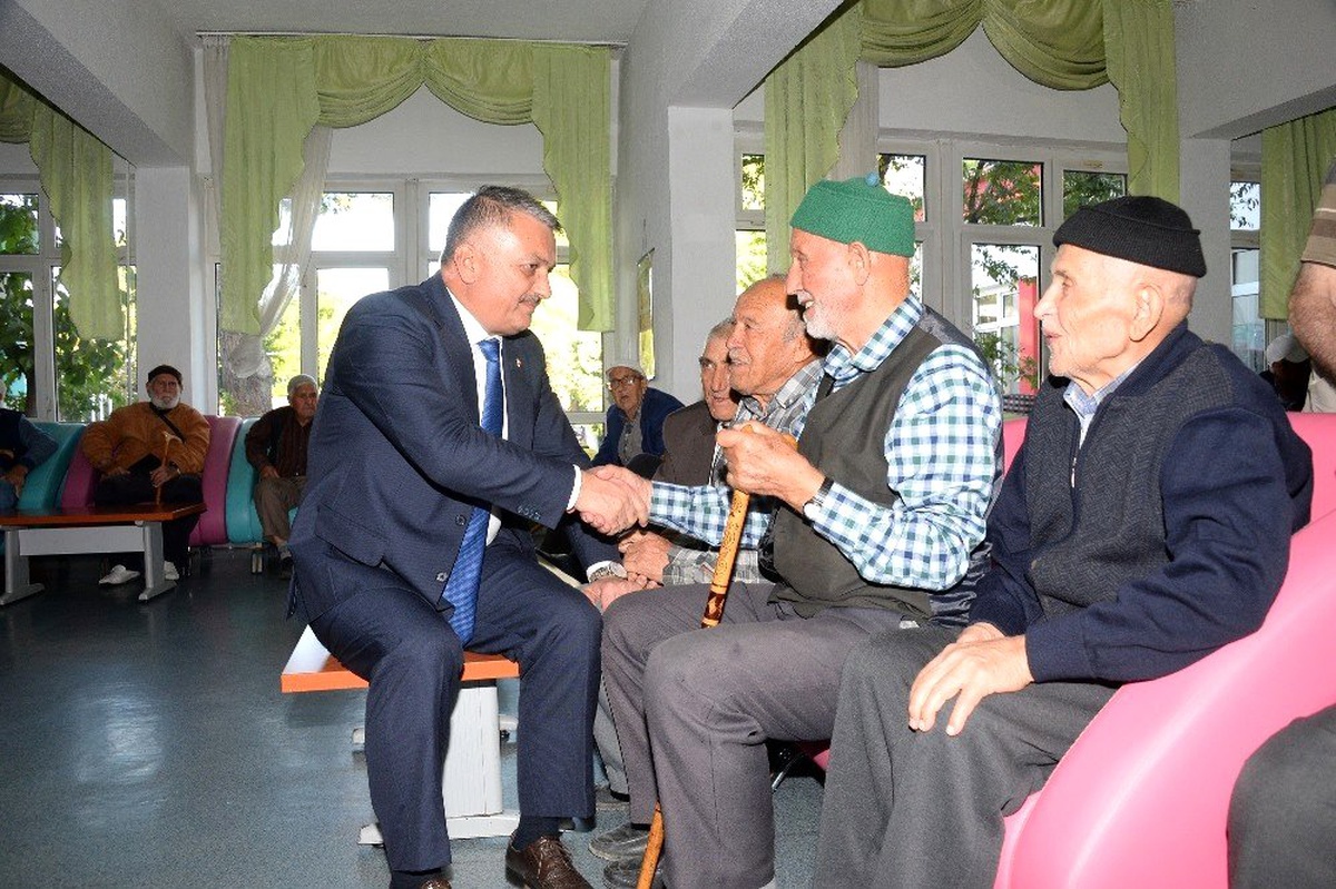 Vali Yazıcı\'dan \'Dünya yaşlılar günü\' mesajı