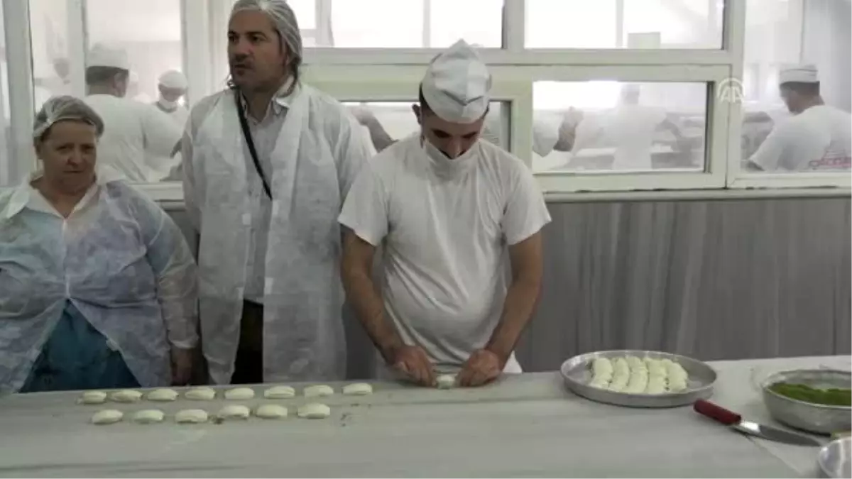 Yunan gazetecilerden "Gaziantep baklavası"na övgü