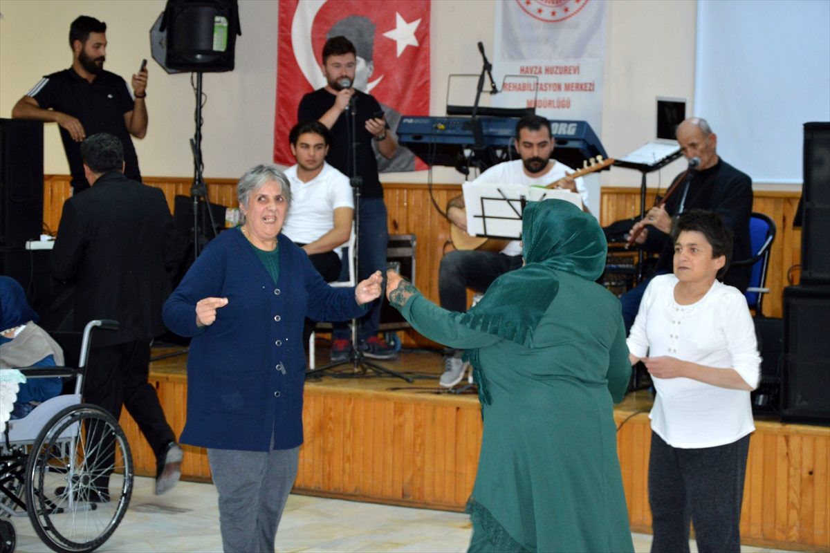 1 Ekim Dünya Yaşlılar Günü