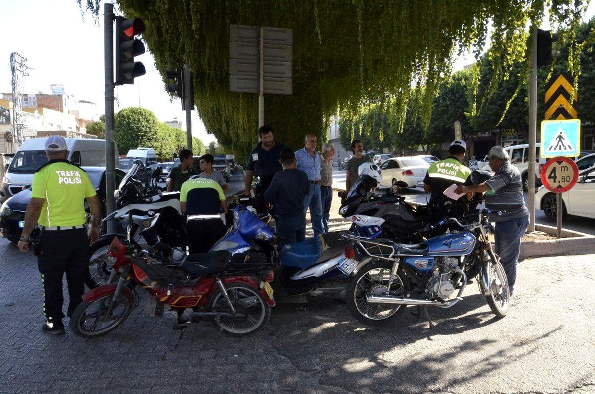 Adana\'da motosiklet sürücülerine denetim