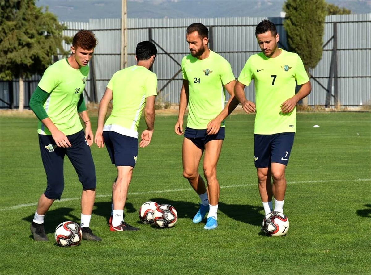 Akhisarspor\'da Giresunspor maçı hazırlıkları