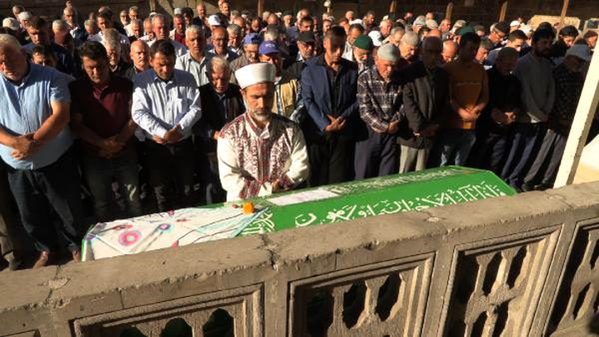 Ankara\'daki otobüs kazasında ölenler toprağa verildi (2)