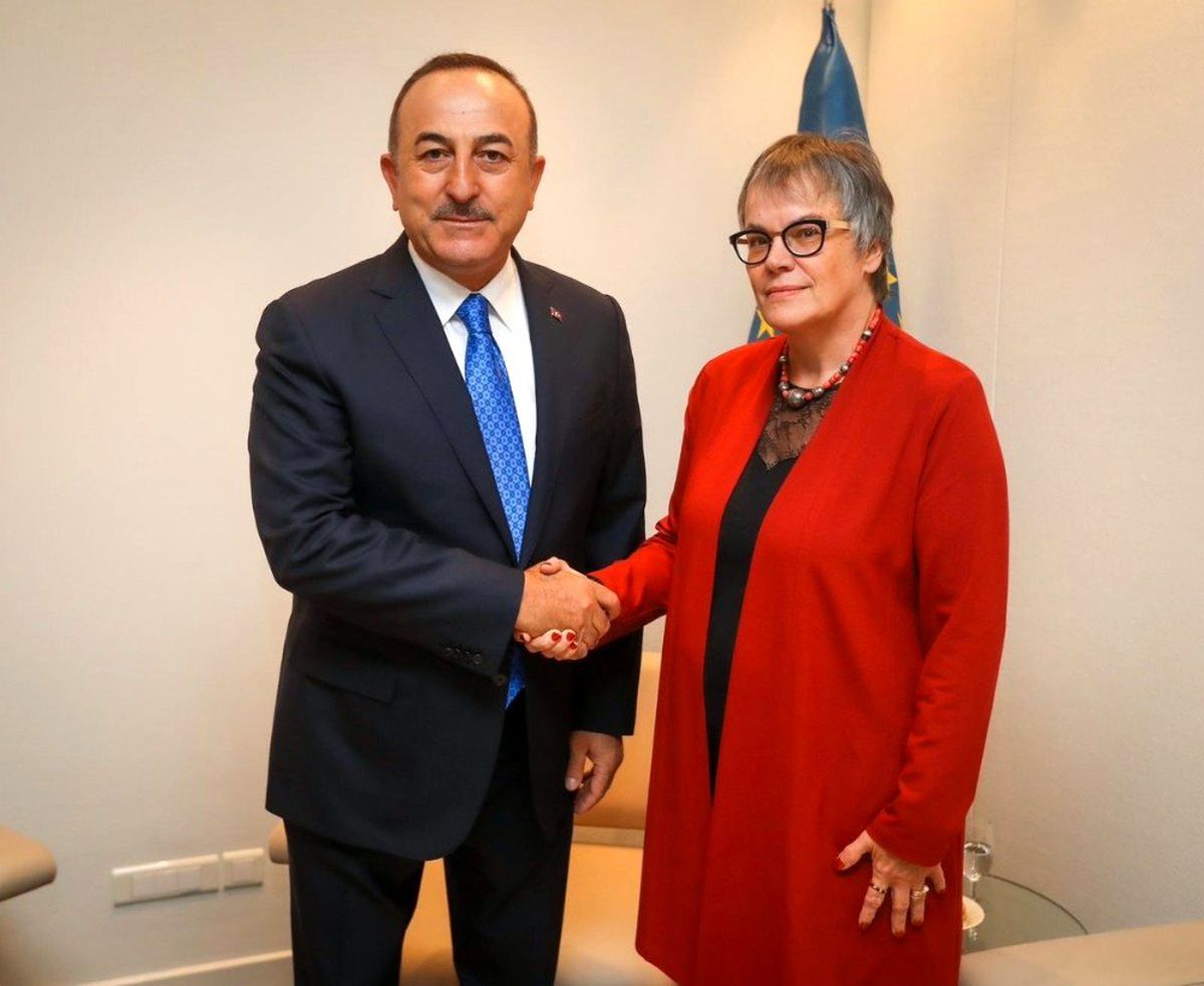 Bakan Çavuşoğlu, AKPM Başkanı Pasquier ile görüştü