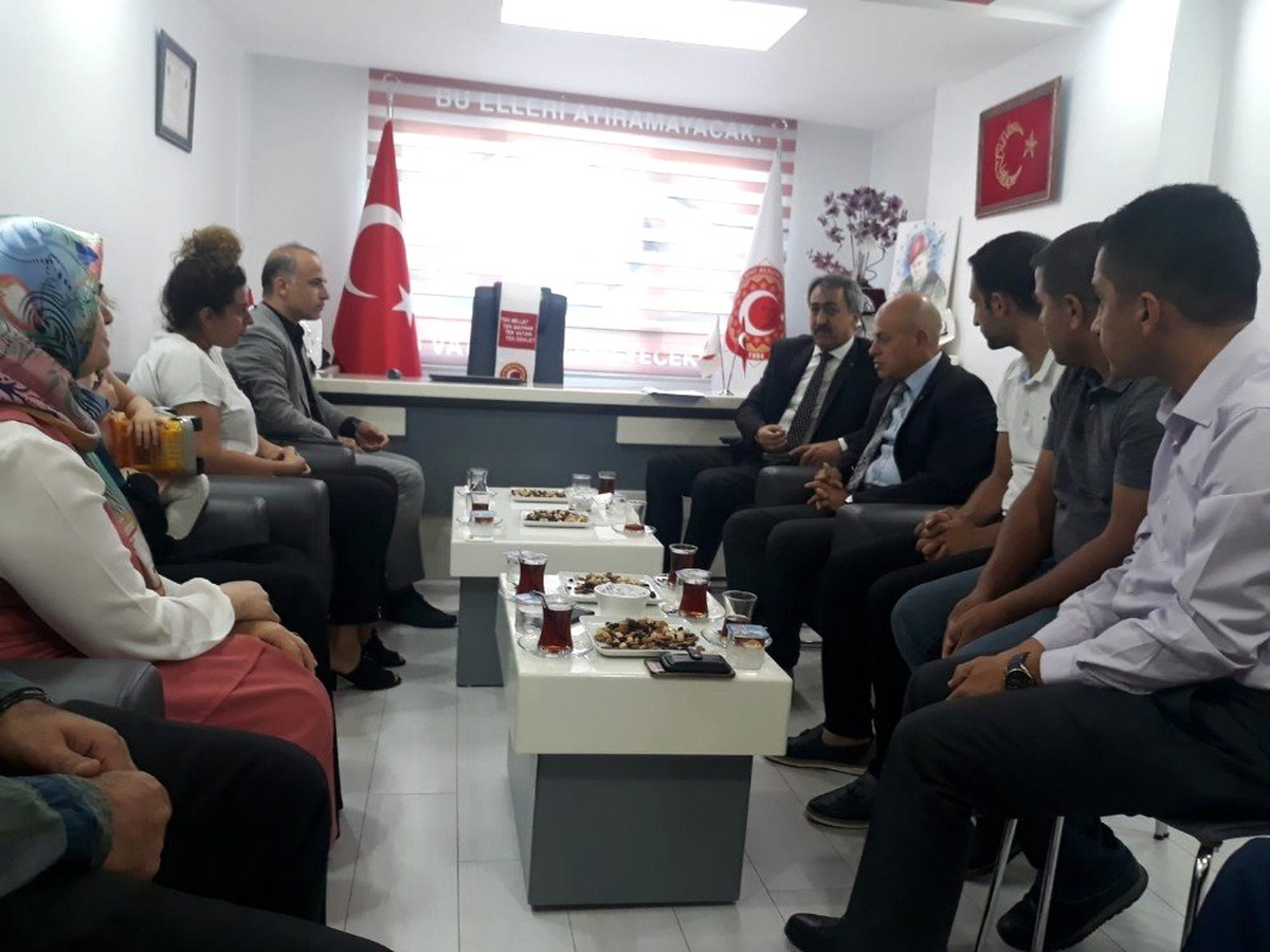Batman\'ın yeni emniyet müdürü şehit ve gazi yakınlarını ziyaret etti