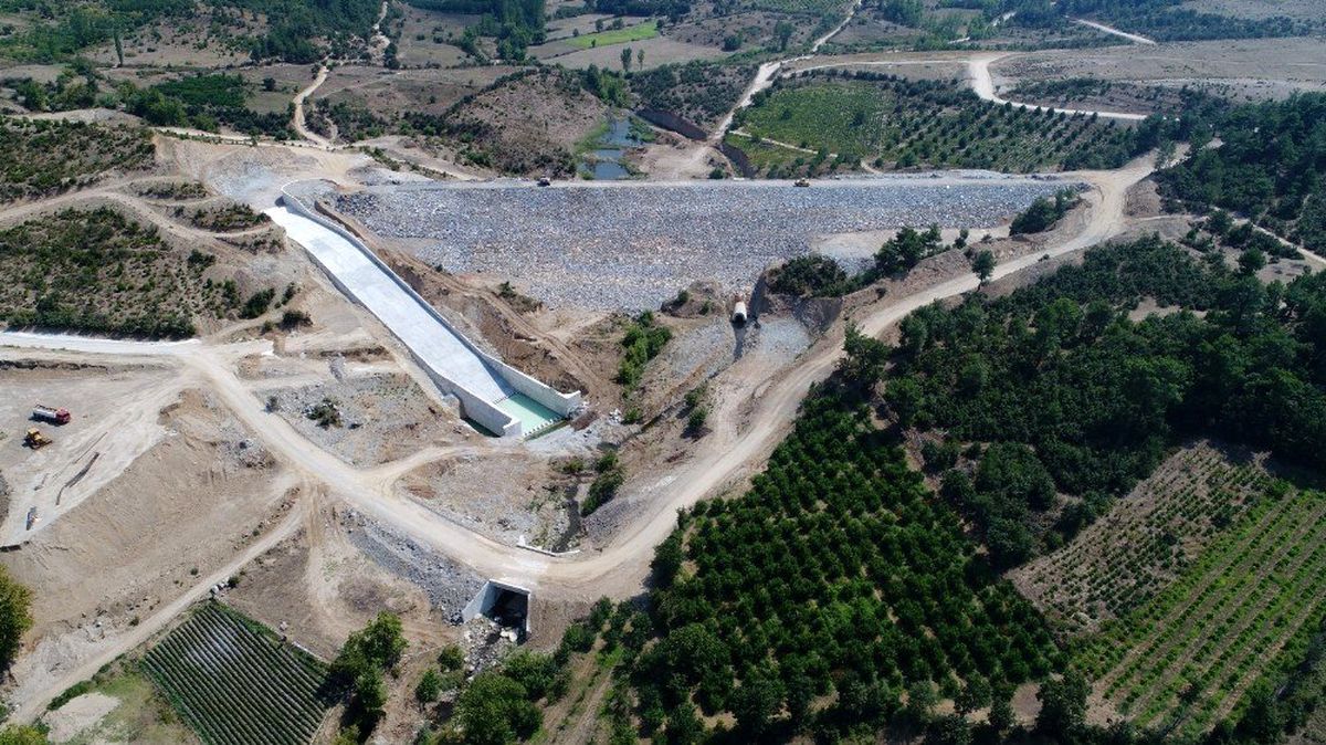 Çavuşlu Göletinde çalışmalar devam ediyor