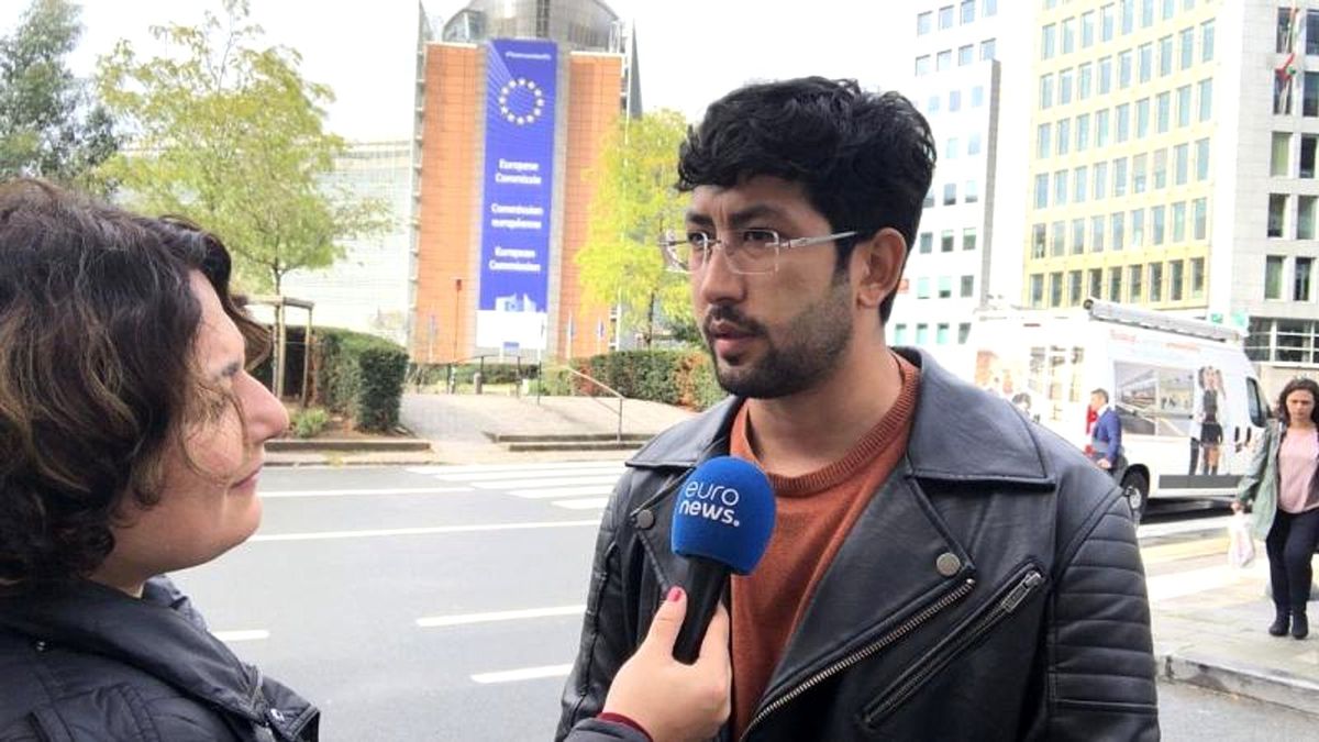 Çin\'de 3 ay kampta tutulan Uygur Türkü yaşadıklarını Euronews\'e anlattı