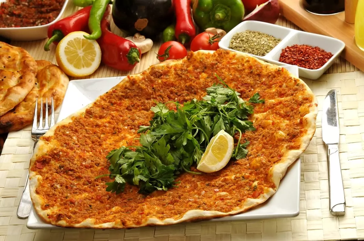 Lahmacundaki fiyat farkının sebebi nedir? Neden semtlere göre değişkenlik gösteriyor?