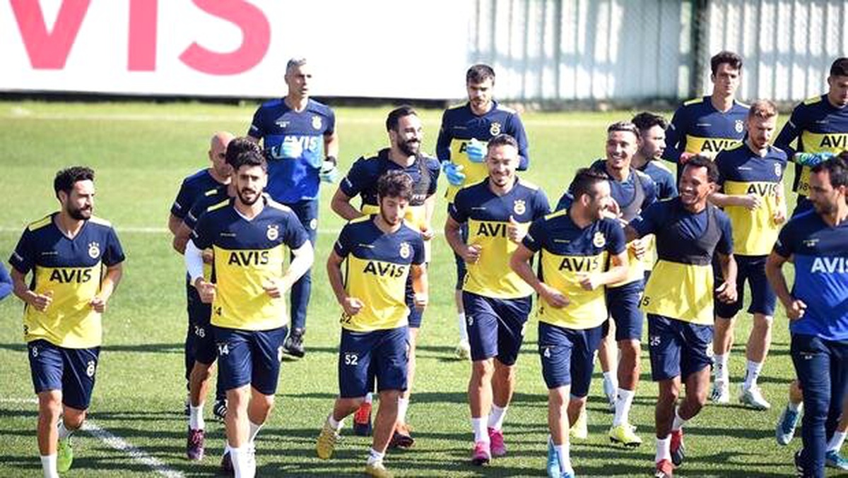 F.Bahçe\'de Antalyaspor hazırlıkları sürüyor! Moses ve Rodrigues antrenmanda yer almadı...