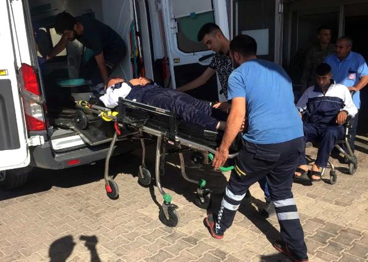 Gaziantep\'te askeri araç devrildi: 2 yaralı