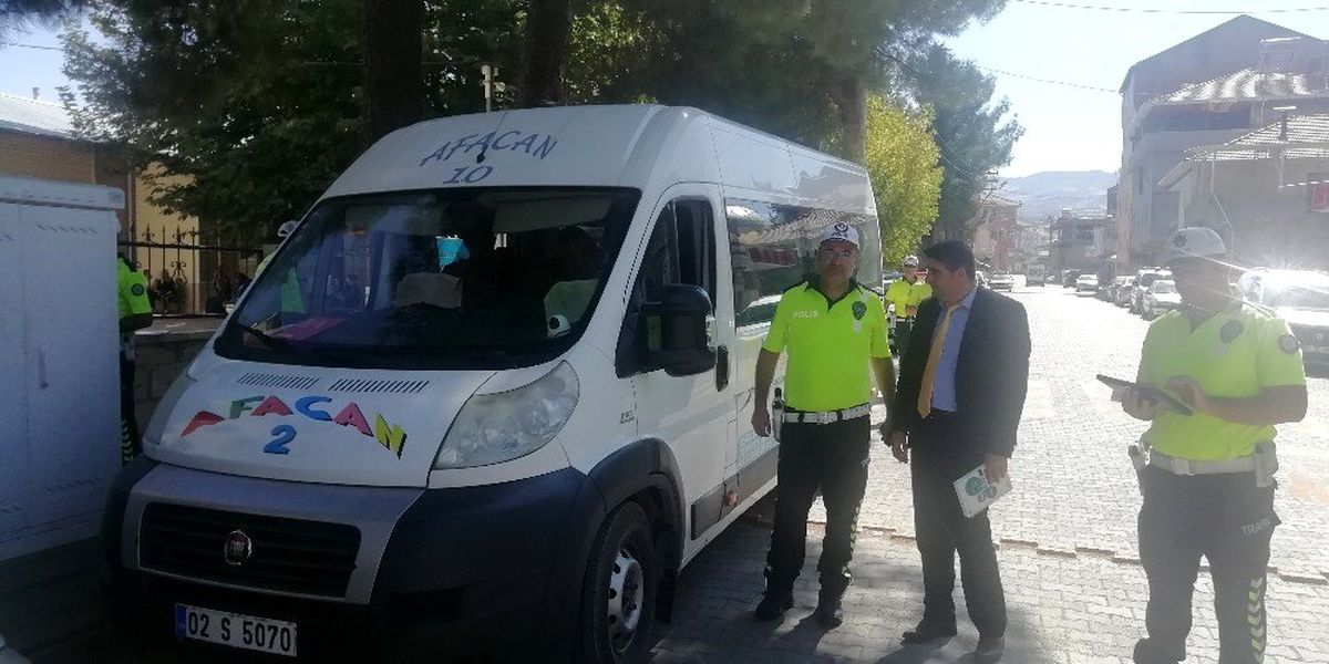 Gölbaşı ilçesinde öğrenci servisleri denetlendi