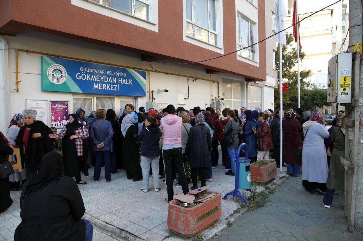 Halk merkezleri atölye kayıtlarına kadınlardan yoğun ilgi