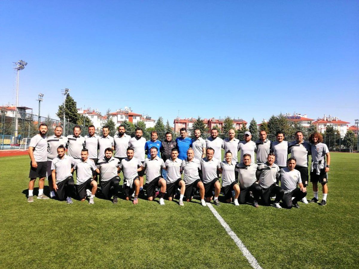 Isparta\'da TFF Grassroots C Futbol Antrenörlük Kursu