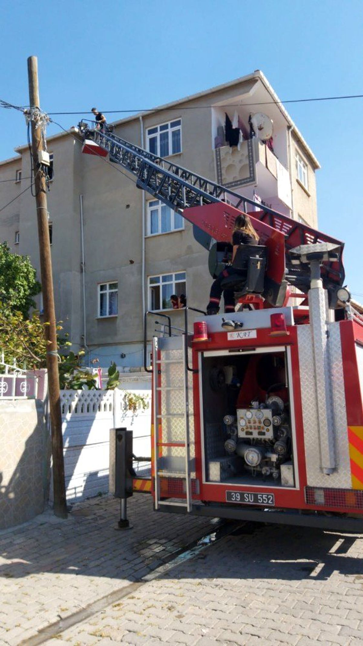 İtfaiye ebabil kuşunu kurtardı