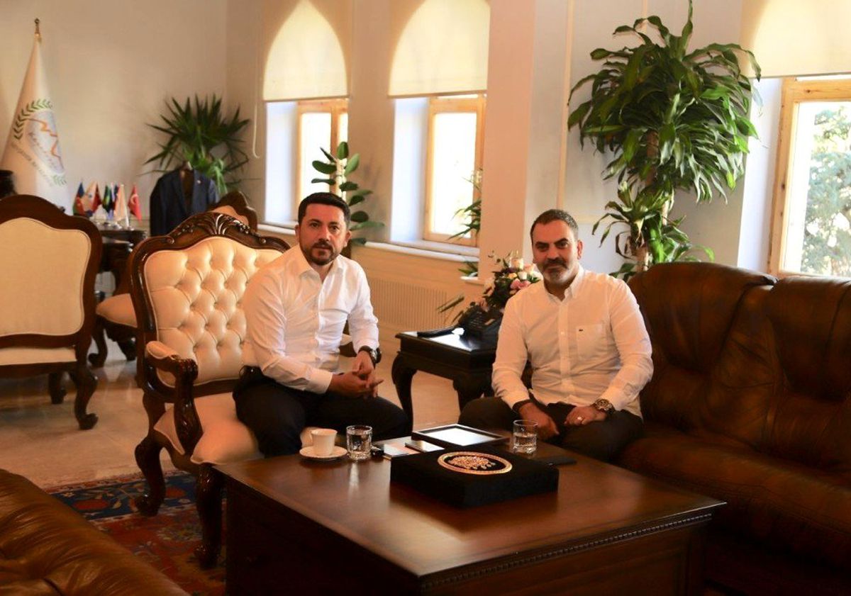 KAPTİD Başkanı Dinler, Belediye Başkanı Arı\'yı ziyaret etti