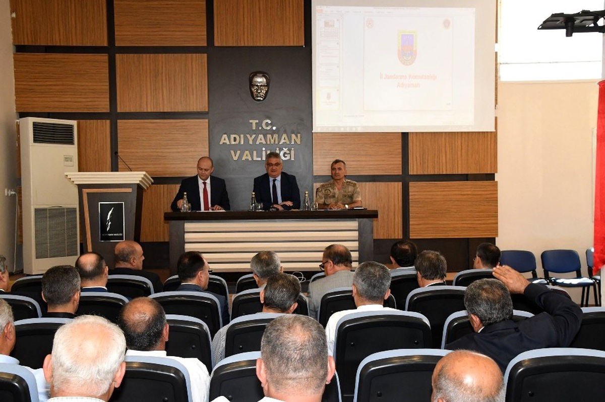 Köy muhtarlarıyla kırsal kesimin sorunları masaya yatırıldı