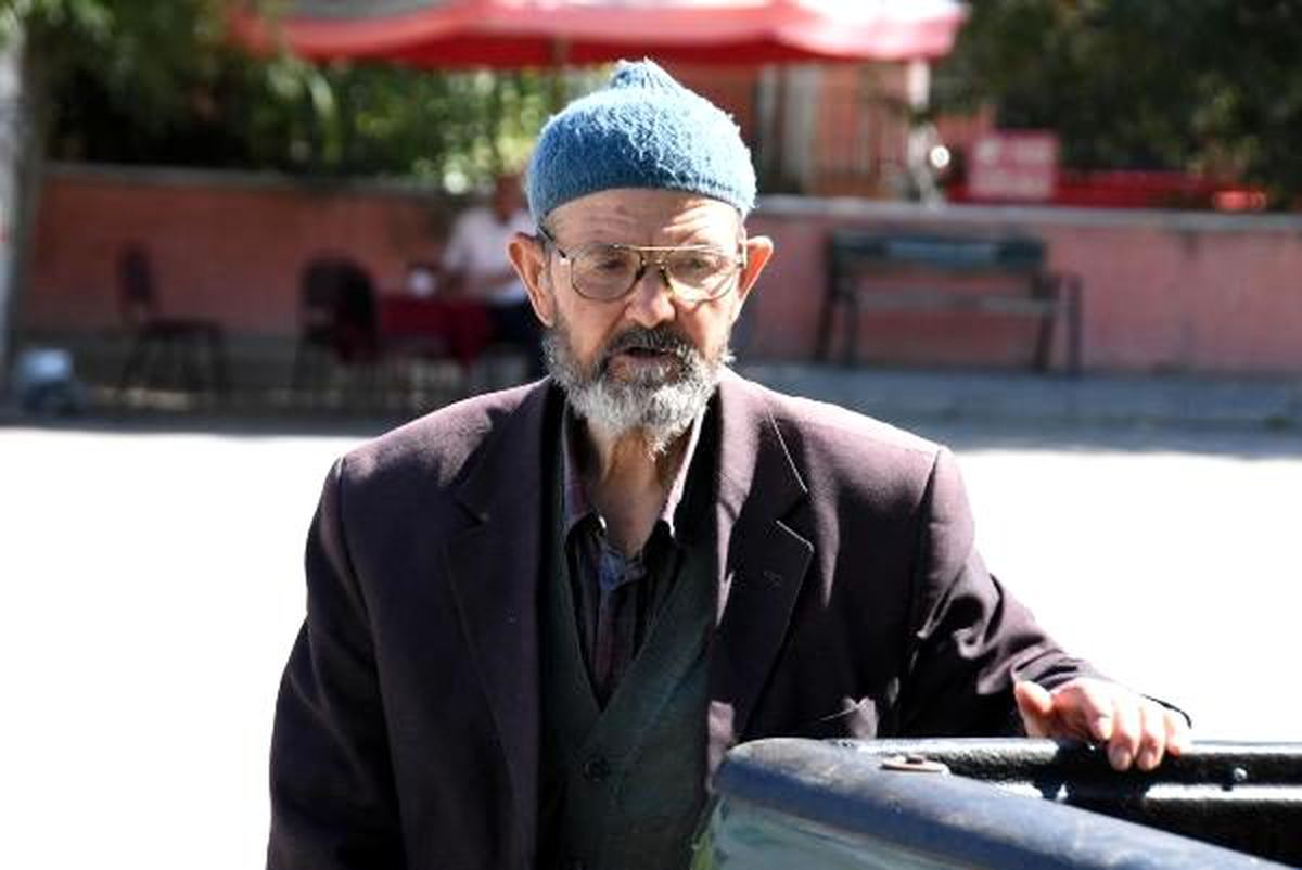 Mustafa dede, kaybolduğu ormanda meyve yiyip, dere suyu içmiş