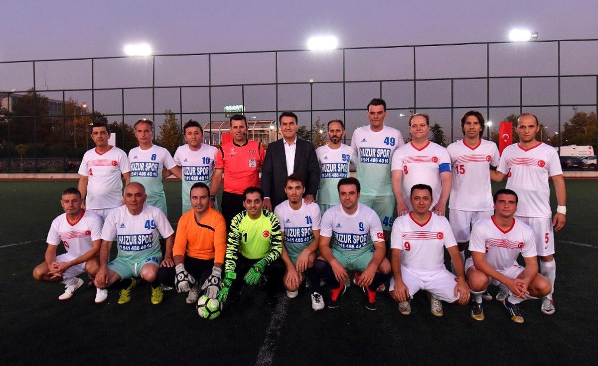 Osmangazi\'de birimler arası futbol turnuvası başladı