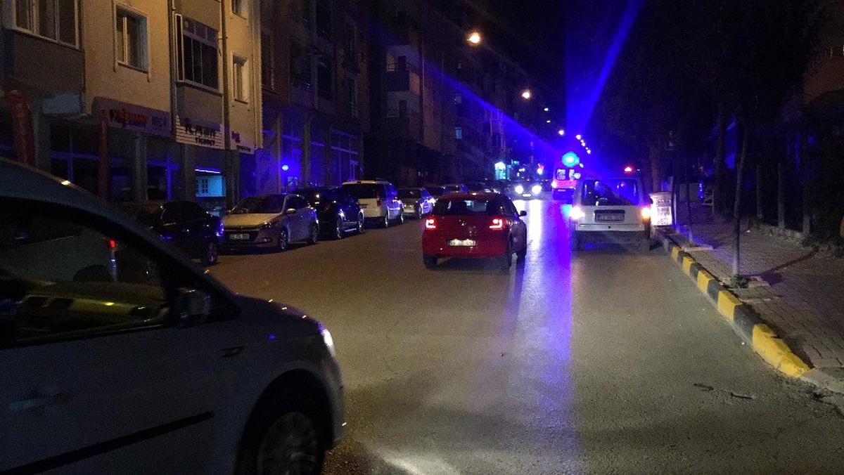Otomobil ile motosiklet çarpıştı: 2 yaralı