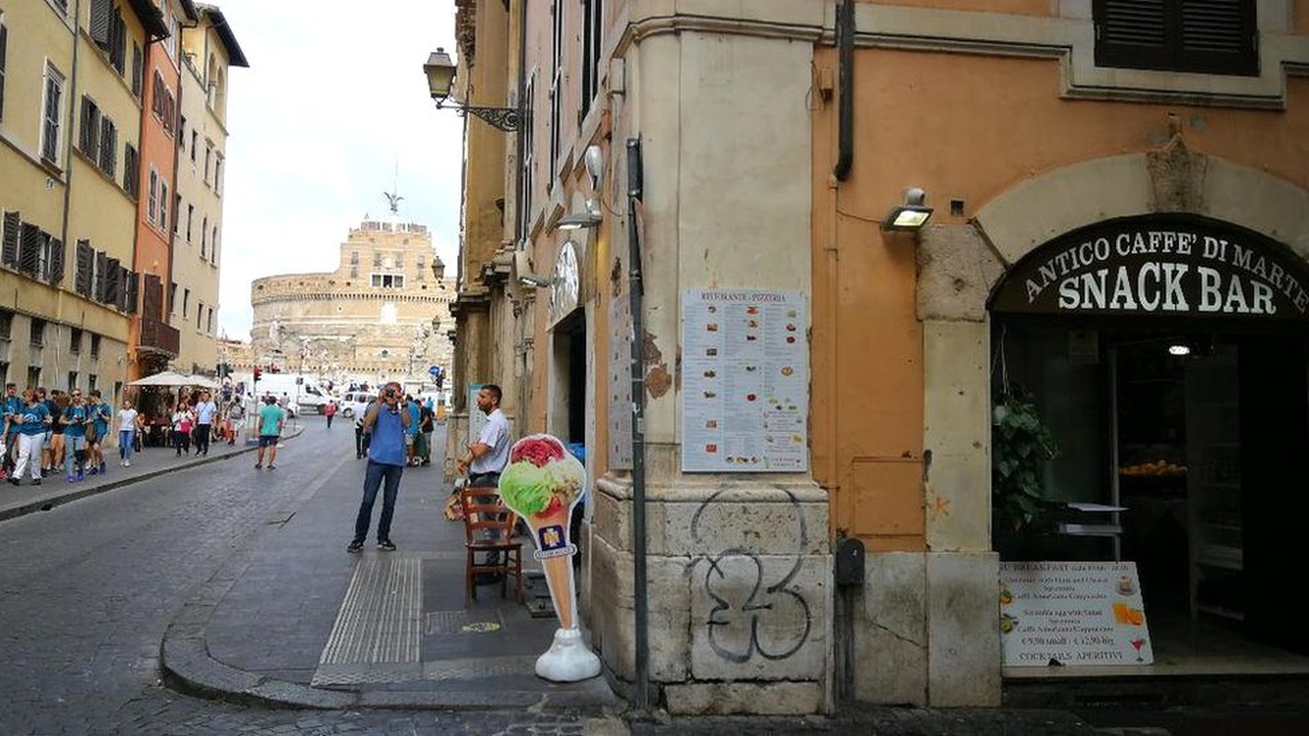 Roma\'da fahiş hesap çıkaran restorana yeni suçlamalar