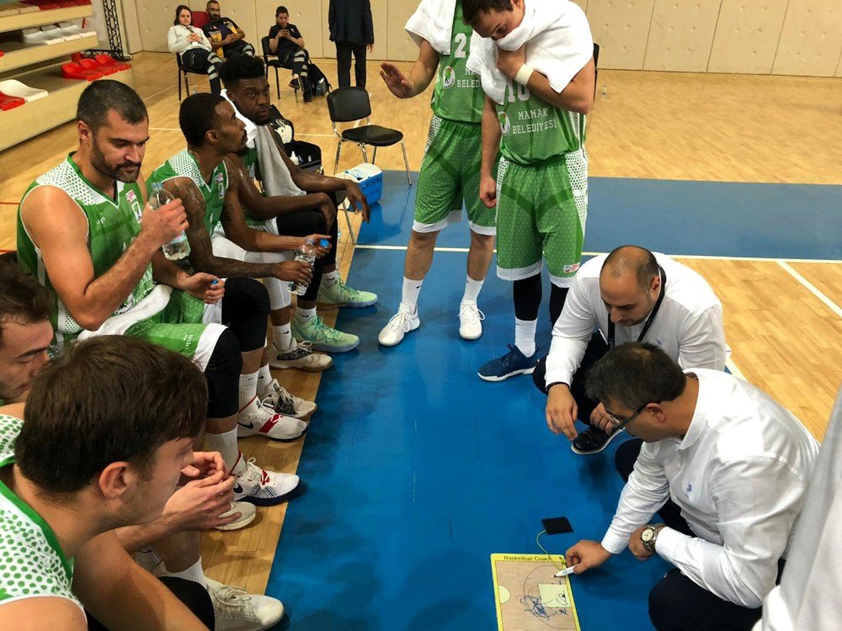 Şampiyon Mamak Belediyesi Basketbol Takımı galibiyetle başladı
