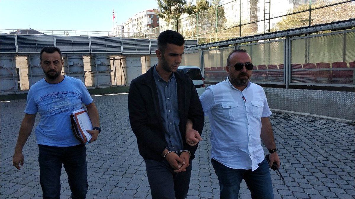 Telefon dolandırıcısı polisin takibi sonucu yakalandı