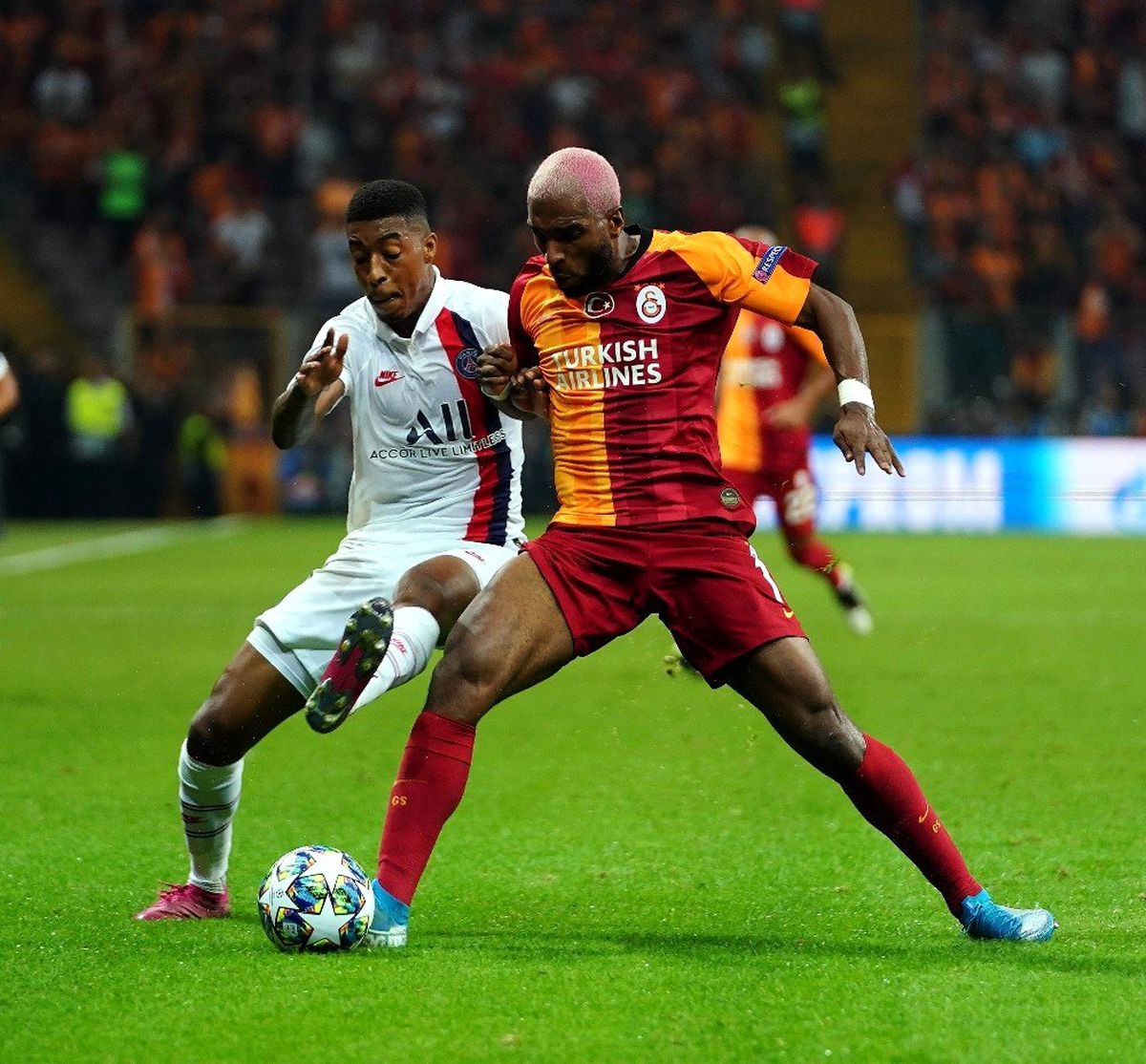 UEFA Şampiyonlar Ligi: Galatasaray: 0 - Paris Saint-Germain: 0 (İlk yarı)