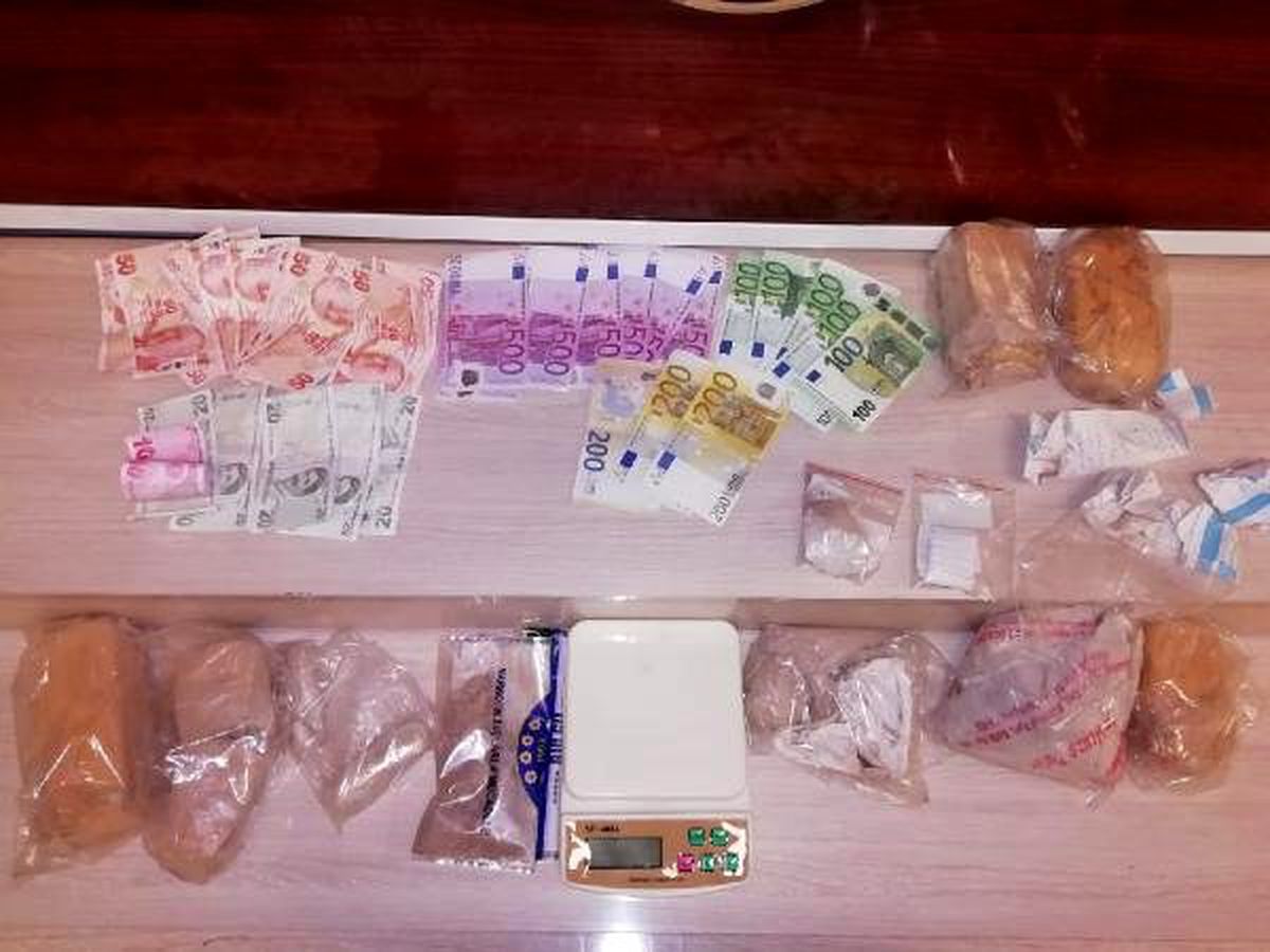 Van\'da 2 kilo 883 gram eroin ele geçirildi