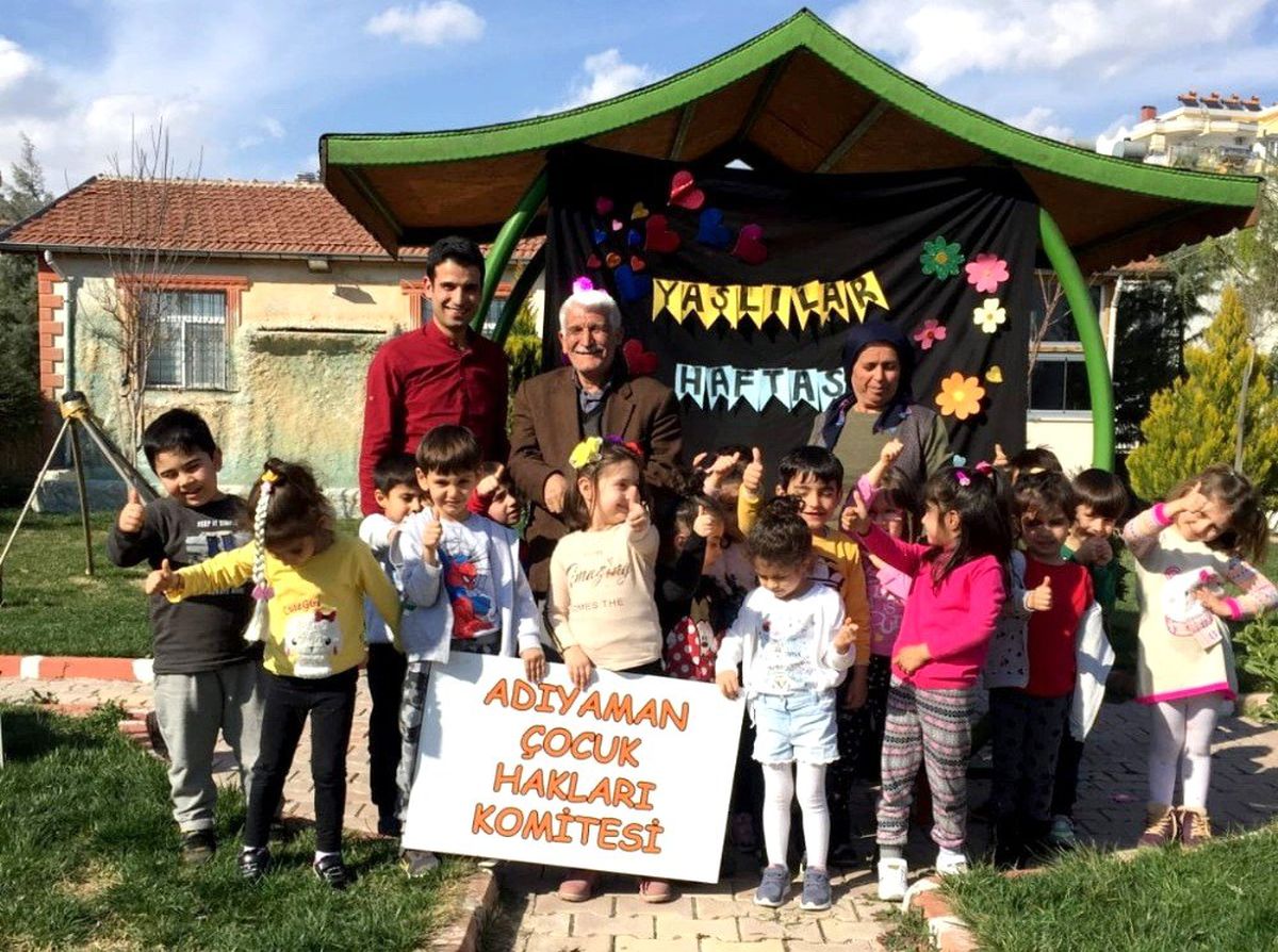 Yaşlılar ile çocuklar buluştu