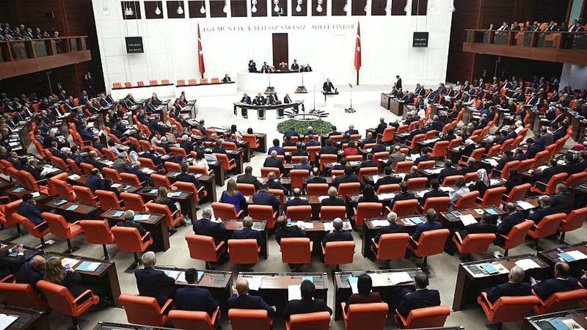 Yeni yasama yılı başladı: Başkanlık sistemi meclise nasıl yansıyor?