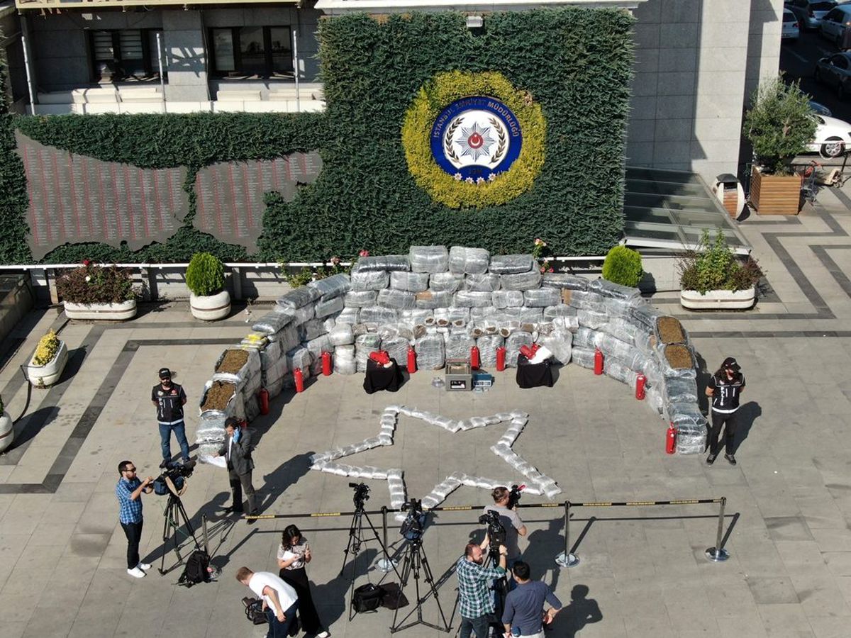 1 ton 881 kilo uyuşturucunun ele geçirildiği operasyonun detayları belli oldu