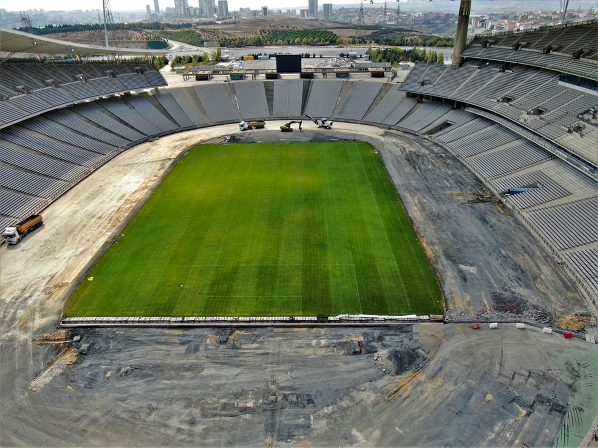 Atatürk Olimpiyat Stadı, UEFA Şampiyonlar Ligi finaline hazırlanıyor