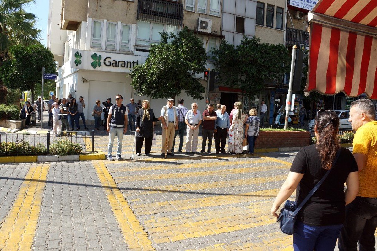 Aydın\'da 900 polis 188 noktada yaya nöbeti tuttu