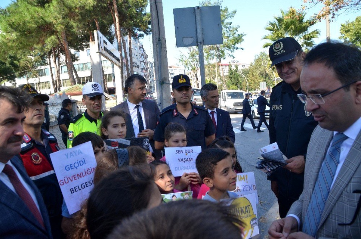 Bafra\'da "Yaya Güvenliğinin Nöbetçisiyiz" uygulaması