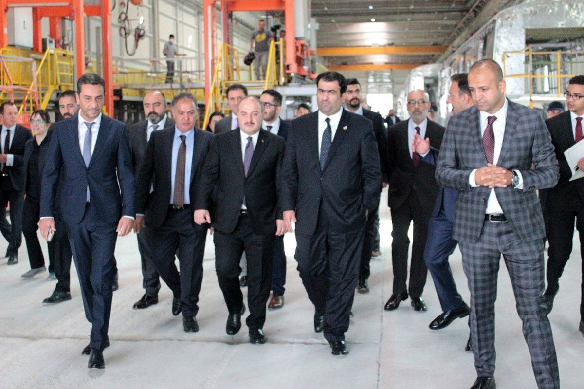 Bakan Varank, Kuveyt Ticari ve Sanayi Bakanı el-Roudan\'a ASO 1. OSB\'yi gezdirdi