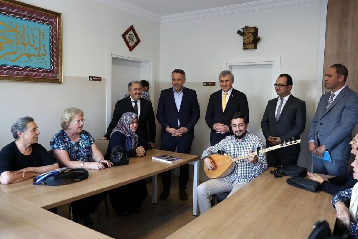 Başkan Yüce, "Toplumumuzun hafızası yaşlılarımızın her zaman yanında olacağız"