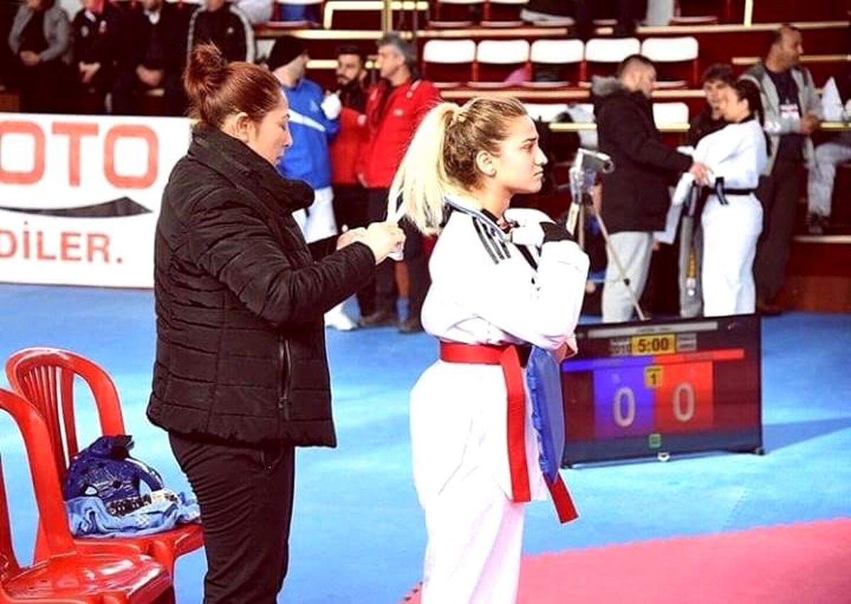 Büşra Pişginel Para Taekwondo Türkiye Şampiyonası\'nda ikinci oldu