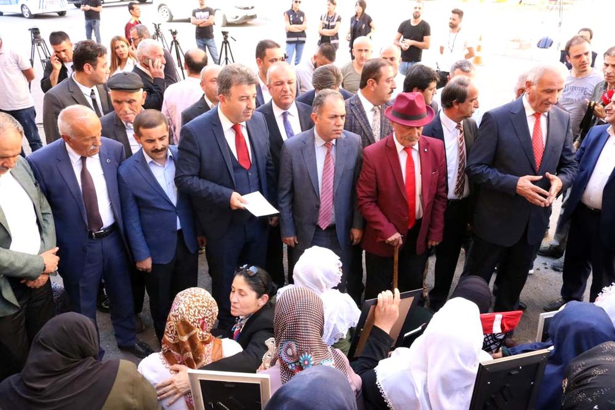 Diyarbakır annelerine bir destek de Hakkari\'den geldi