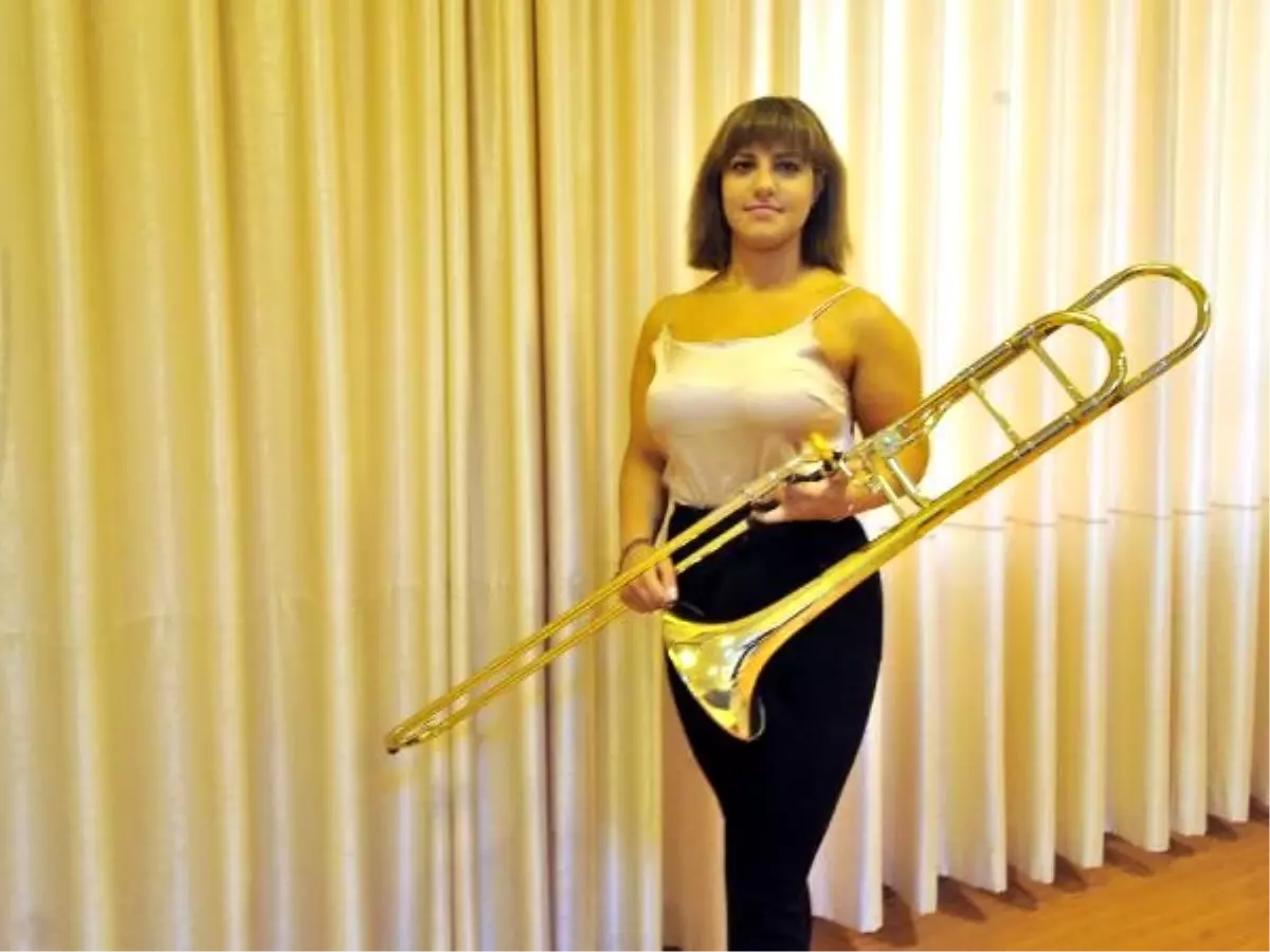 Dünyaca ünlü müzik okulunda okumaya hak kazandı