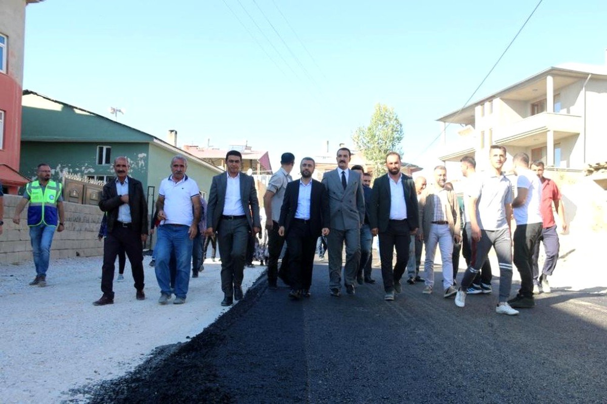 Edremit Belediyesinden kurbanlı asfalt sezonu açılışı