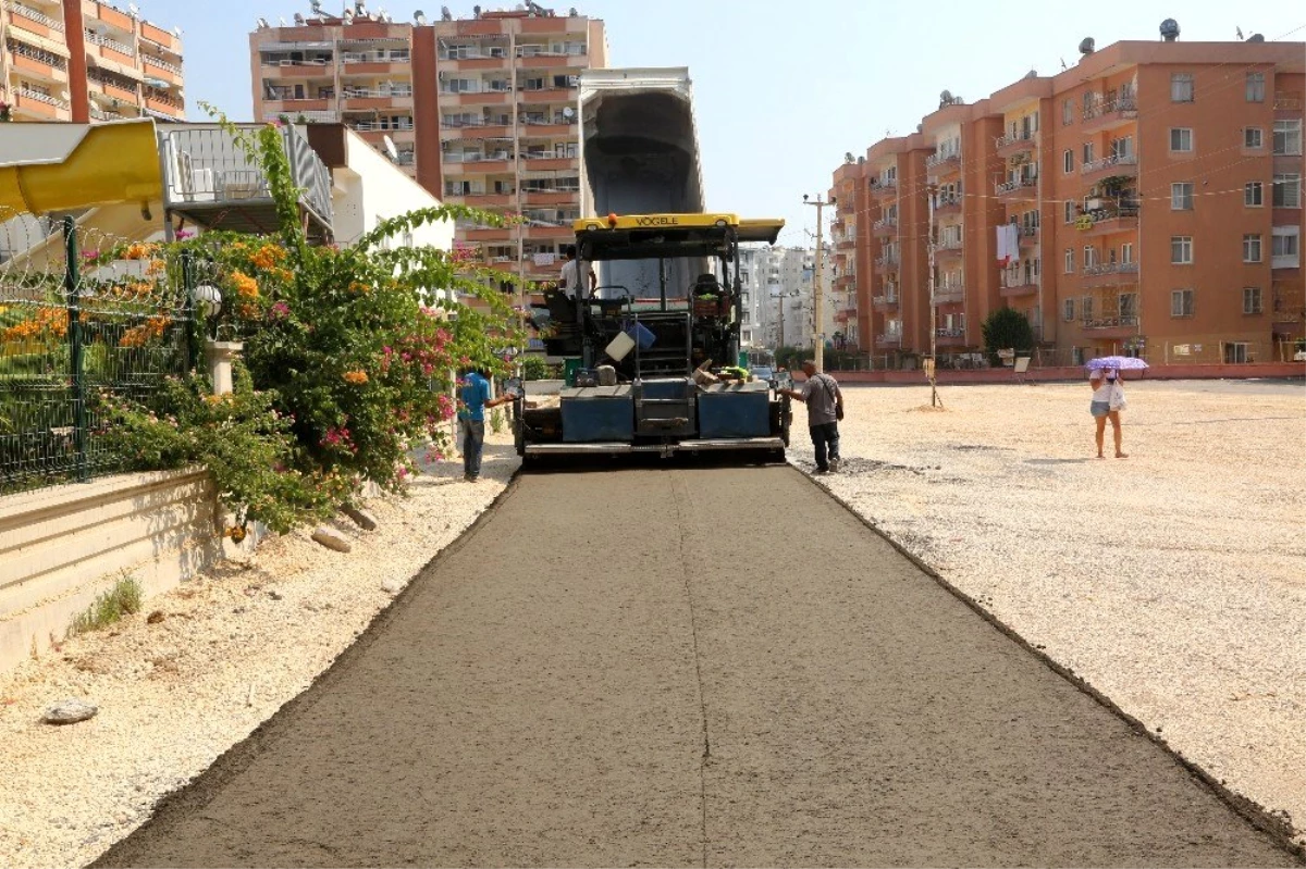 Erdemli\'de beton yol uygulaması