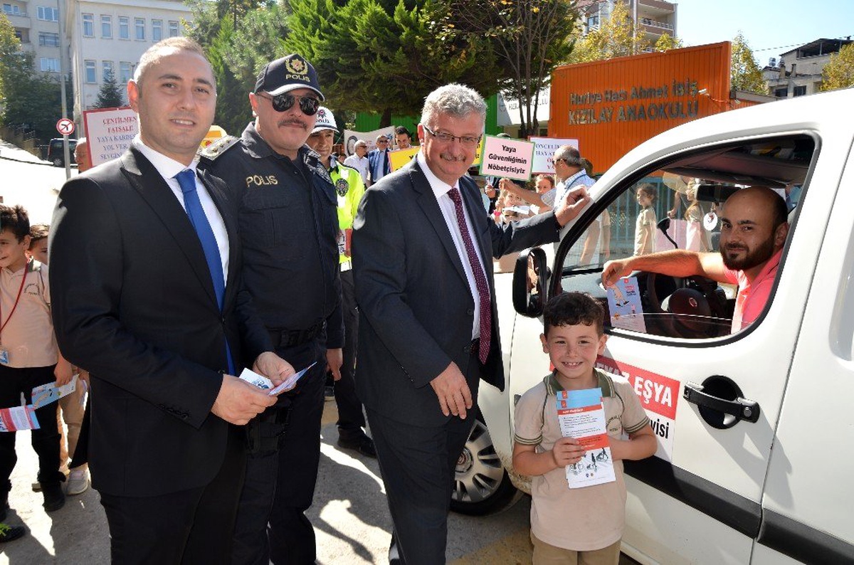 Fatsa\'da yaya geçidinde farkındalık nöbeti