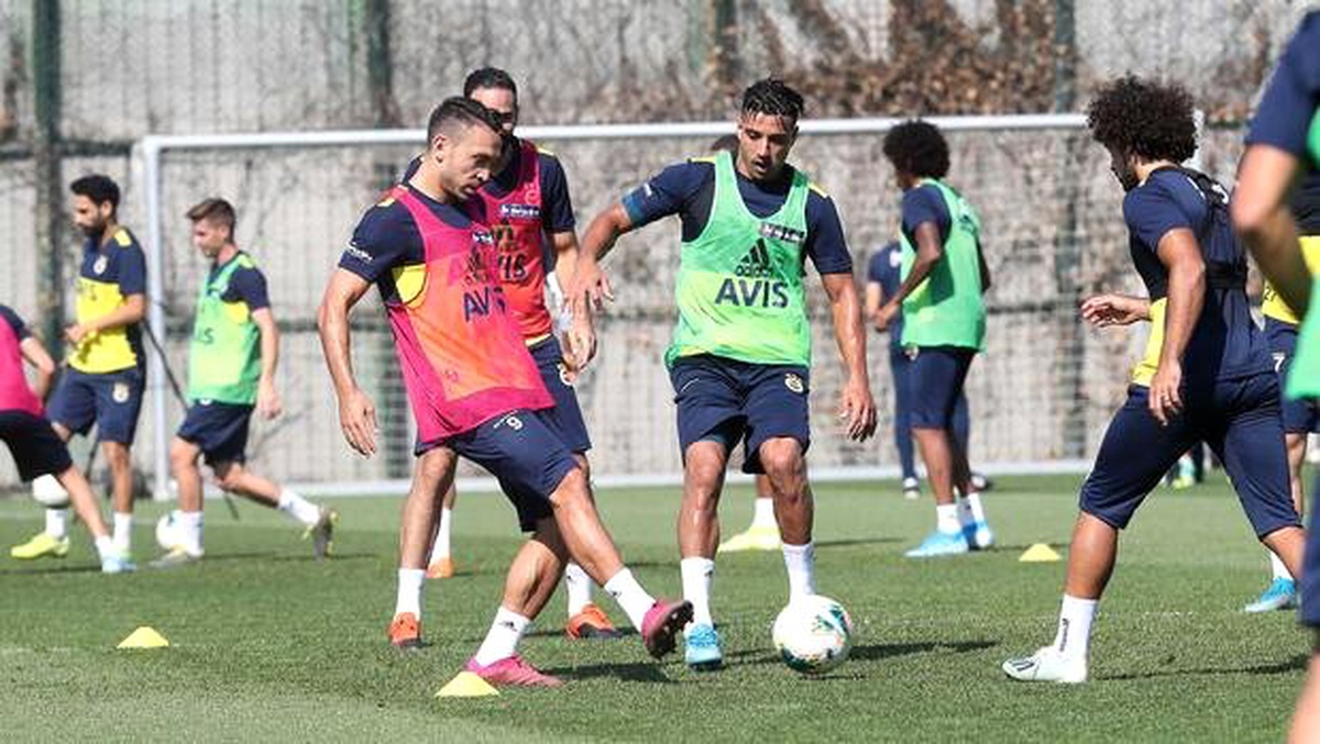 Fenerbahçe, Antalyaspor maçı hazırlıklarına devam ediyor
