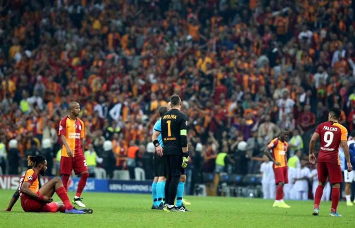 Galatasaray, kendi evinde Paris Saint-Germain\'e kaybetti