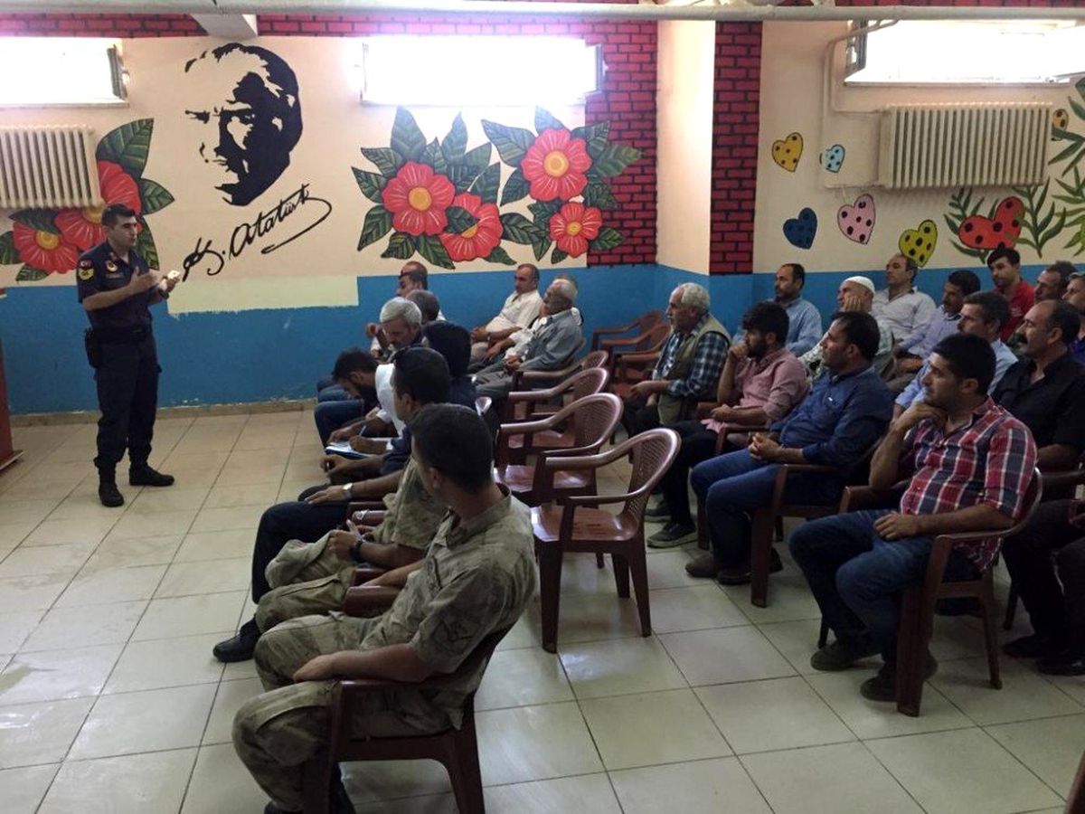 Gerger\'de "taşımalı eğitim semineri" verildi