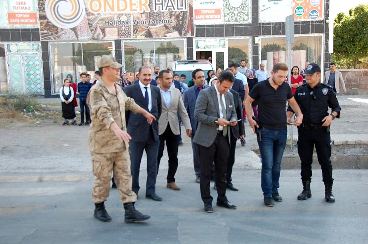 Güroymak\'ta \'Öncelik Hayatın, Öncelik Yayanın\' uygulaması