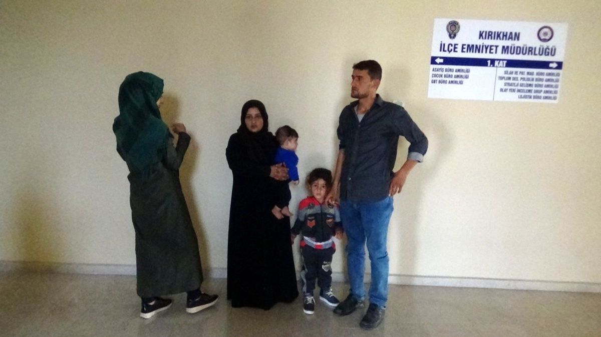 Hatay\'da 10 kaçak göçmen yakalandı